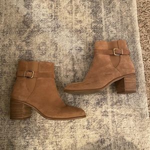 Gianni Bini Suede Boots